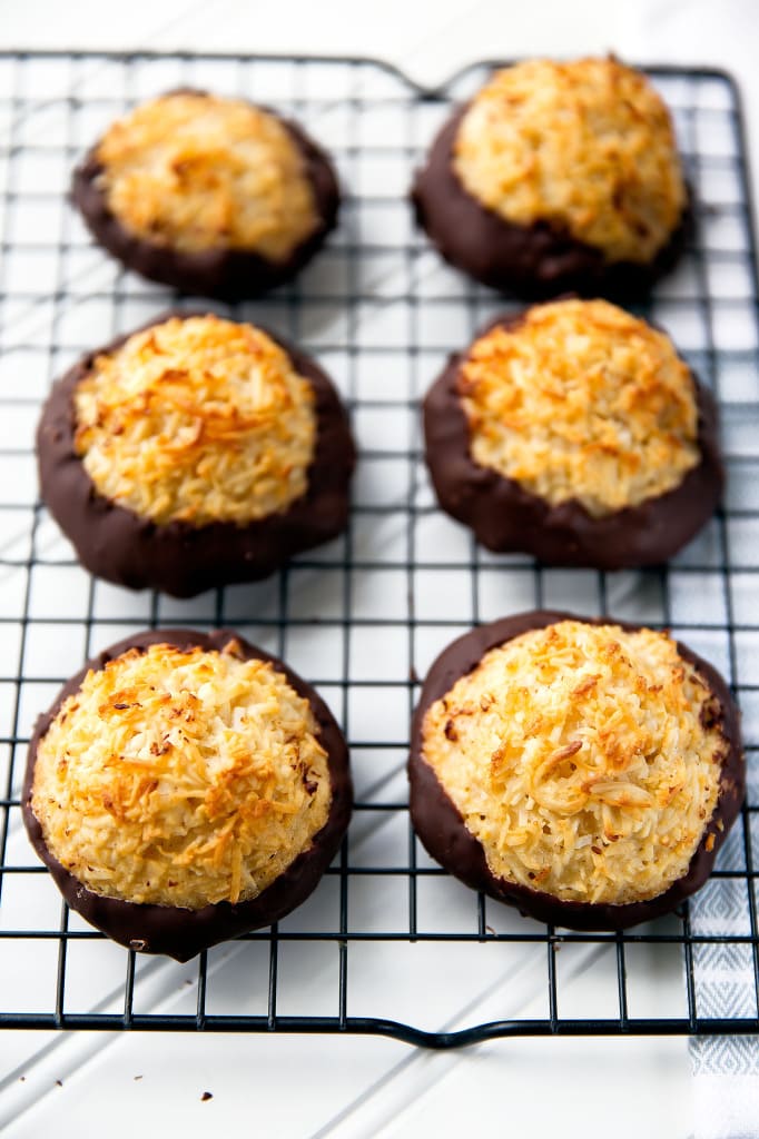 coconut macaroons on a wire rack