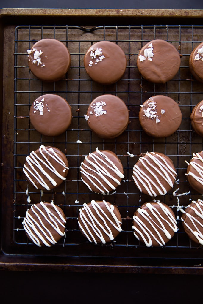 mint chocolate covered oreos with toppings