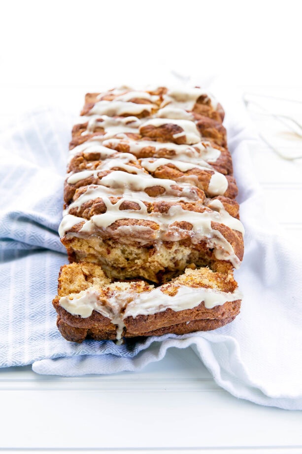 This French Toast Scone Bread packs warm cinnamon, vanilla, and hints of maple in a fluffy pull-apart loaf. Breakfast just got a whole lot more fun!