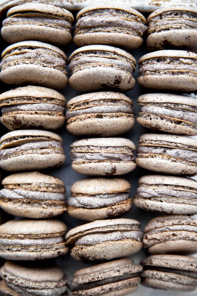 cookies and cream macarons
