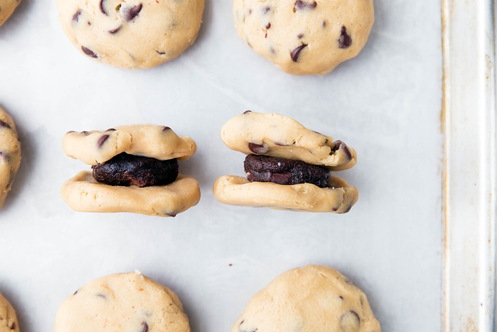 stuffed chocolate chip cookies