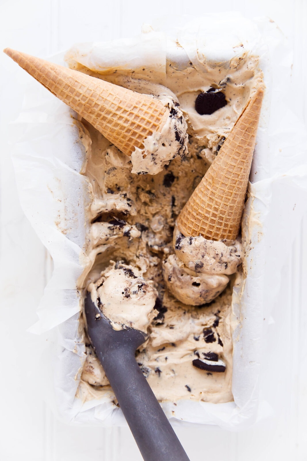 So creamy and delicious, it's almost too good to be true: less than 10 minutes and it's into the freezer for this stellar Coffee Oreo Ice Cream.