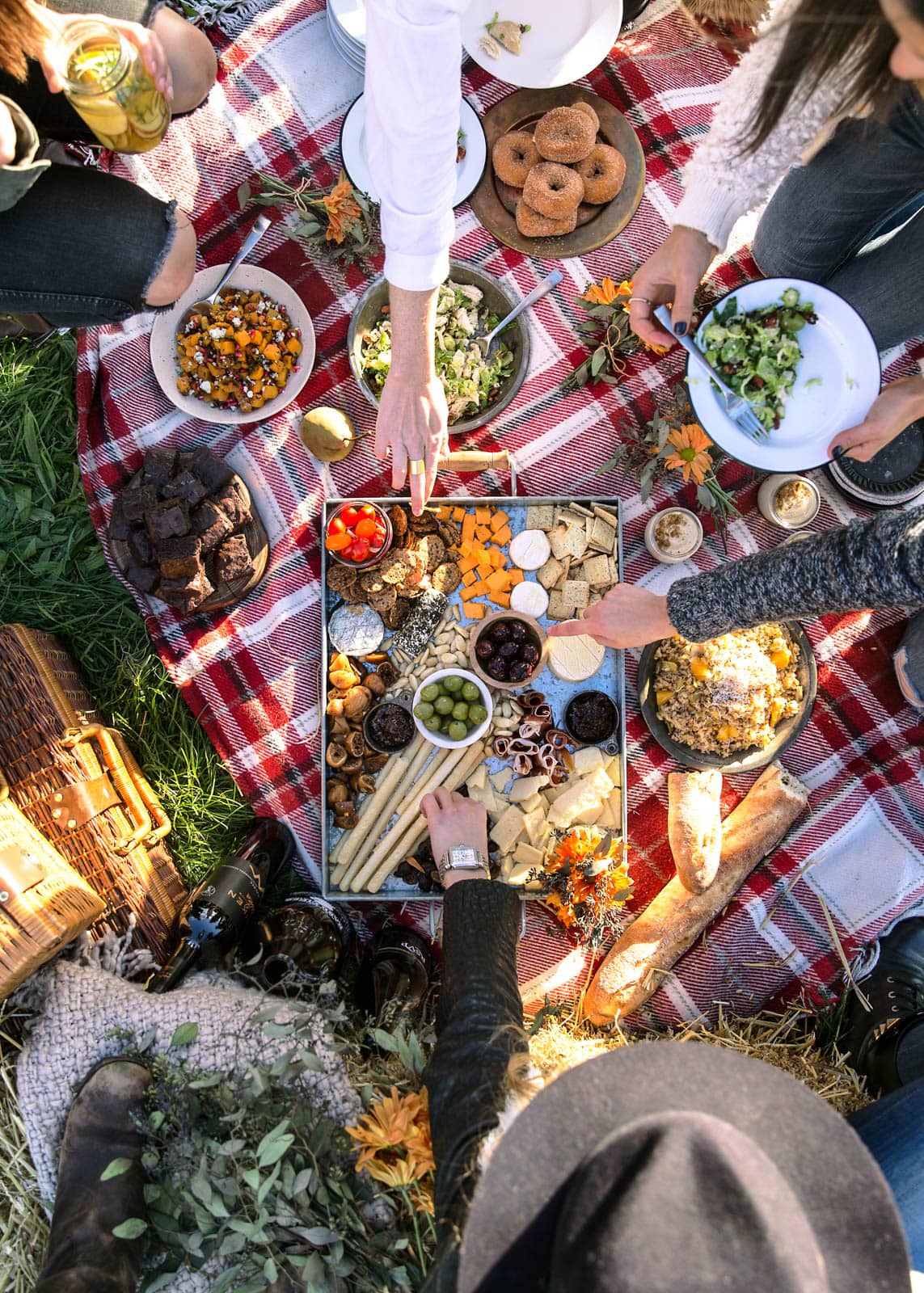 5 tips for hosting a Friendsgiving (with recipes!)
