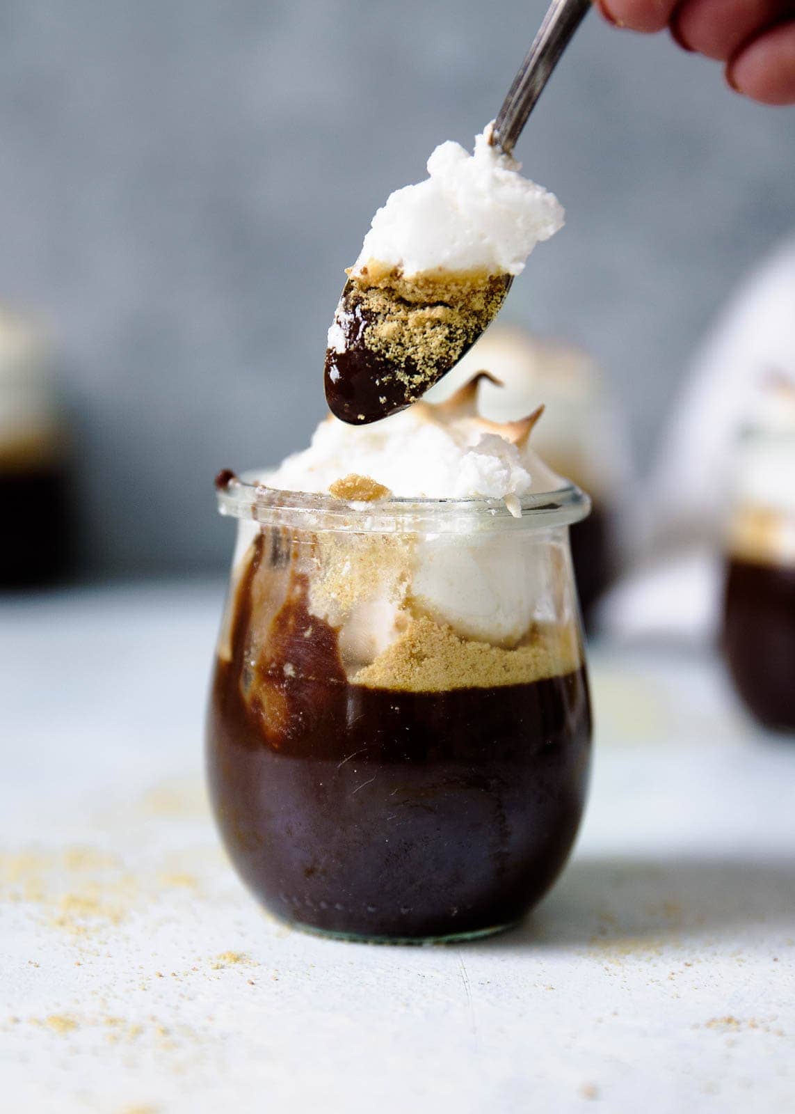 The most beautiful and addicting s'mores pots de creme. They just happen to be paleo and dairy-free, too! GET IN MY BELLY.