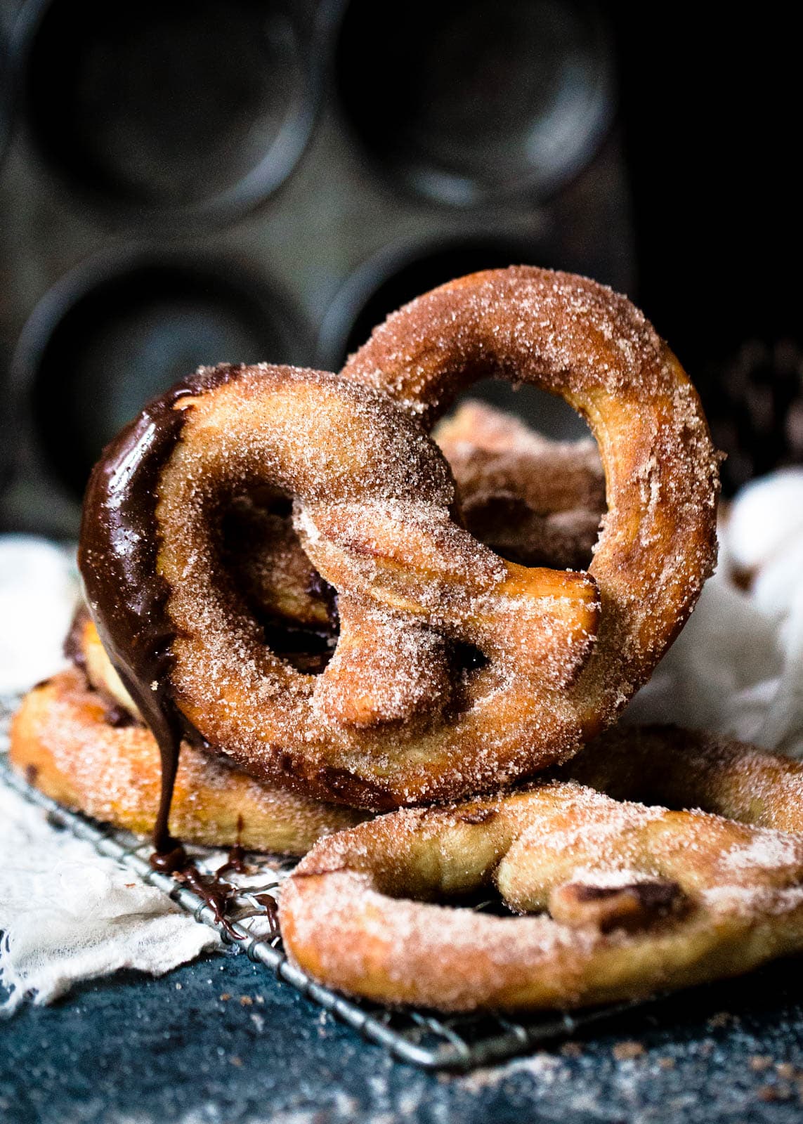 cinnamon sugar pretzels with hot fudge sauce