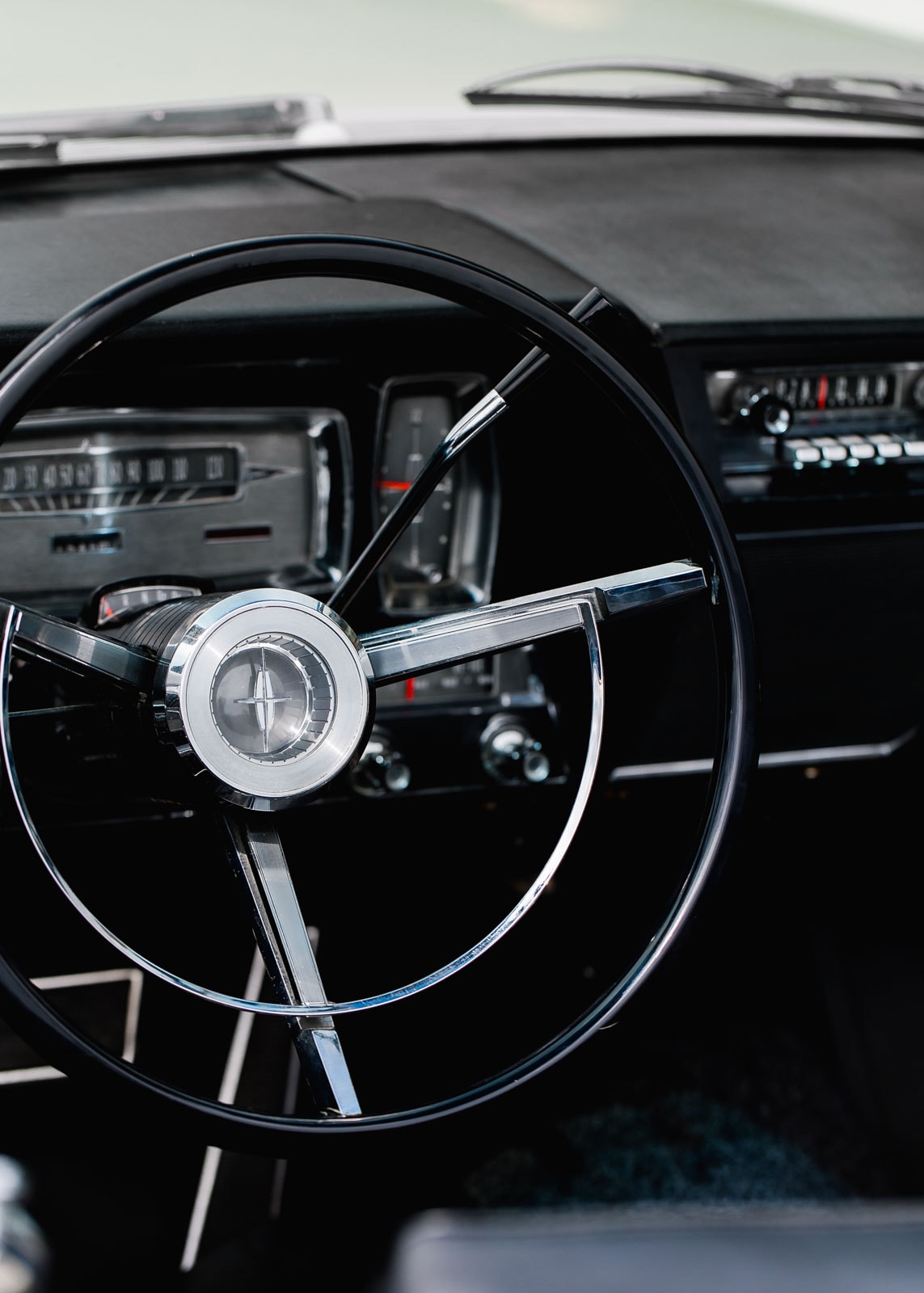 Healthy Road Trip Snacks to keep you full and satisfied all car trip long. 