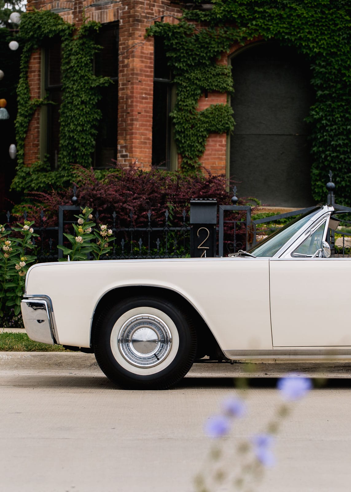 Healthy Road Trip Snacks to keep you full and satisfied all car trip long. 