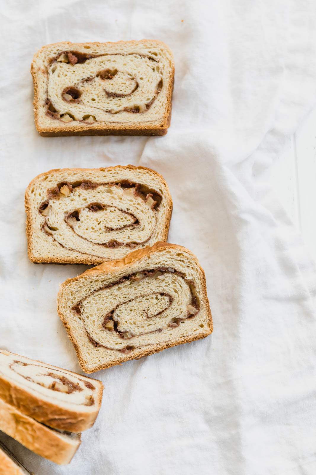 apple cinnamon bread slices