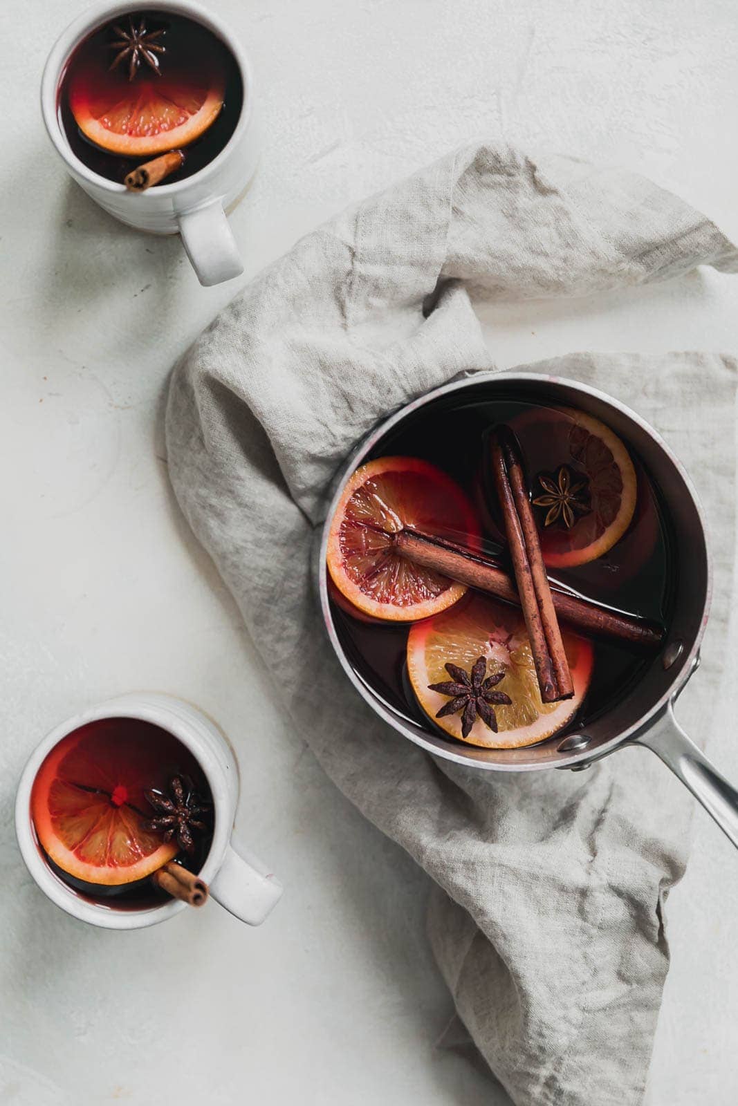 simple mulled wine recipe in mugs