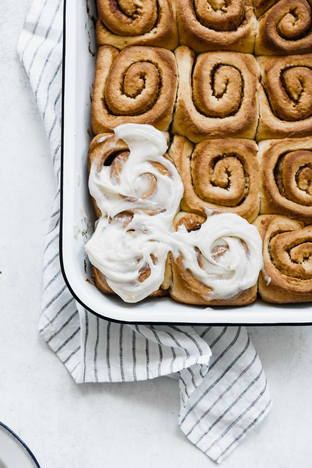 frosting maple cinnamon sticky buns