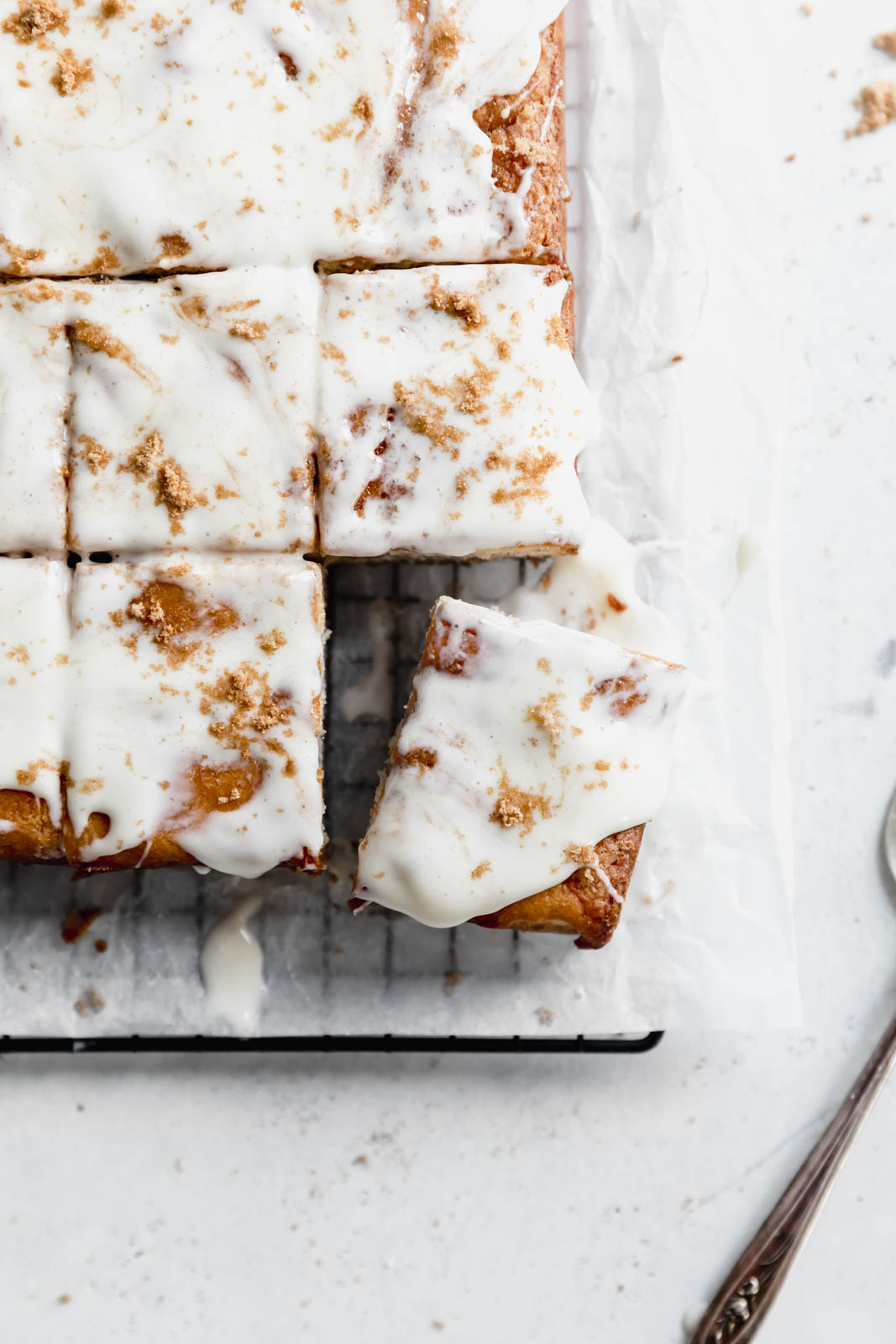Buttery cinnamon roll cake swirled with ribbons of cinnamon and topped with a cream cheese glaze. All the decadence of a Cinnabon in half the time.