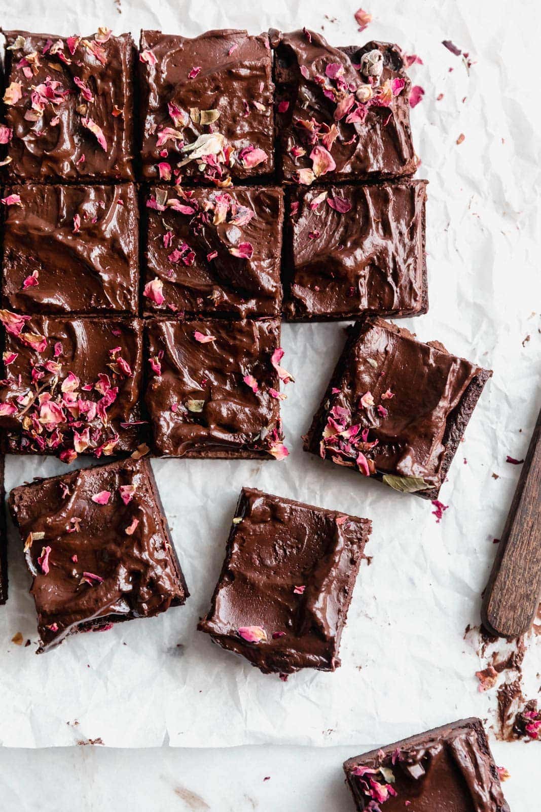 The most epic Raw Vegan Brownies that have this non-vegan questioning EVERYTHING. Bonus: they're gluten free and refined sugar free, too!
