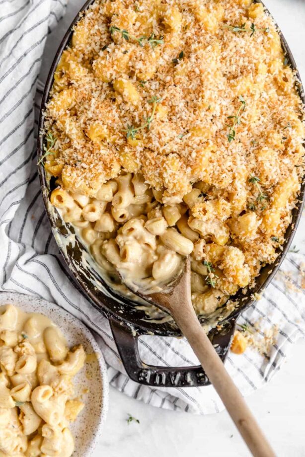 An epic Vegan Mac and Cheese that will have even the most discerning meat eaters will go crazy for! Made with a creamy cashew cheese sauce. 