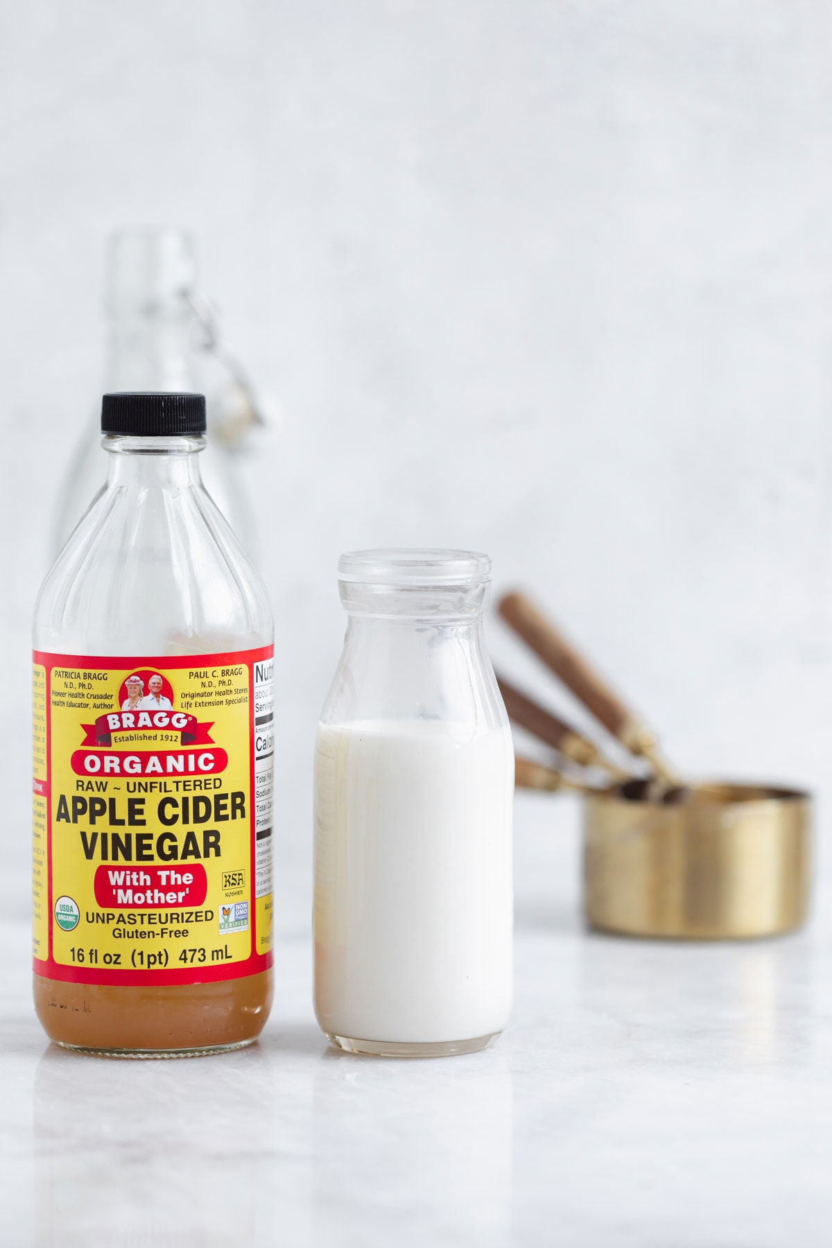 how to make buttermilk substitute with vinegar