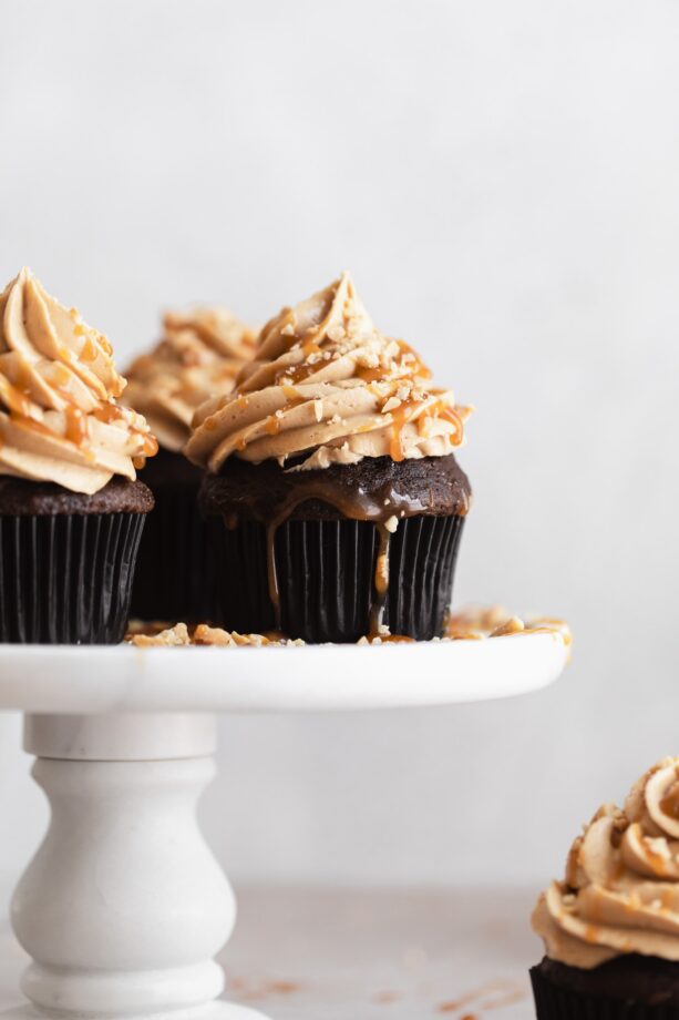 peanut butter caramel chocolate cupcakes