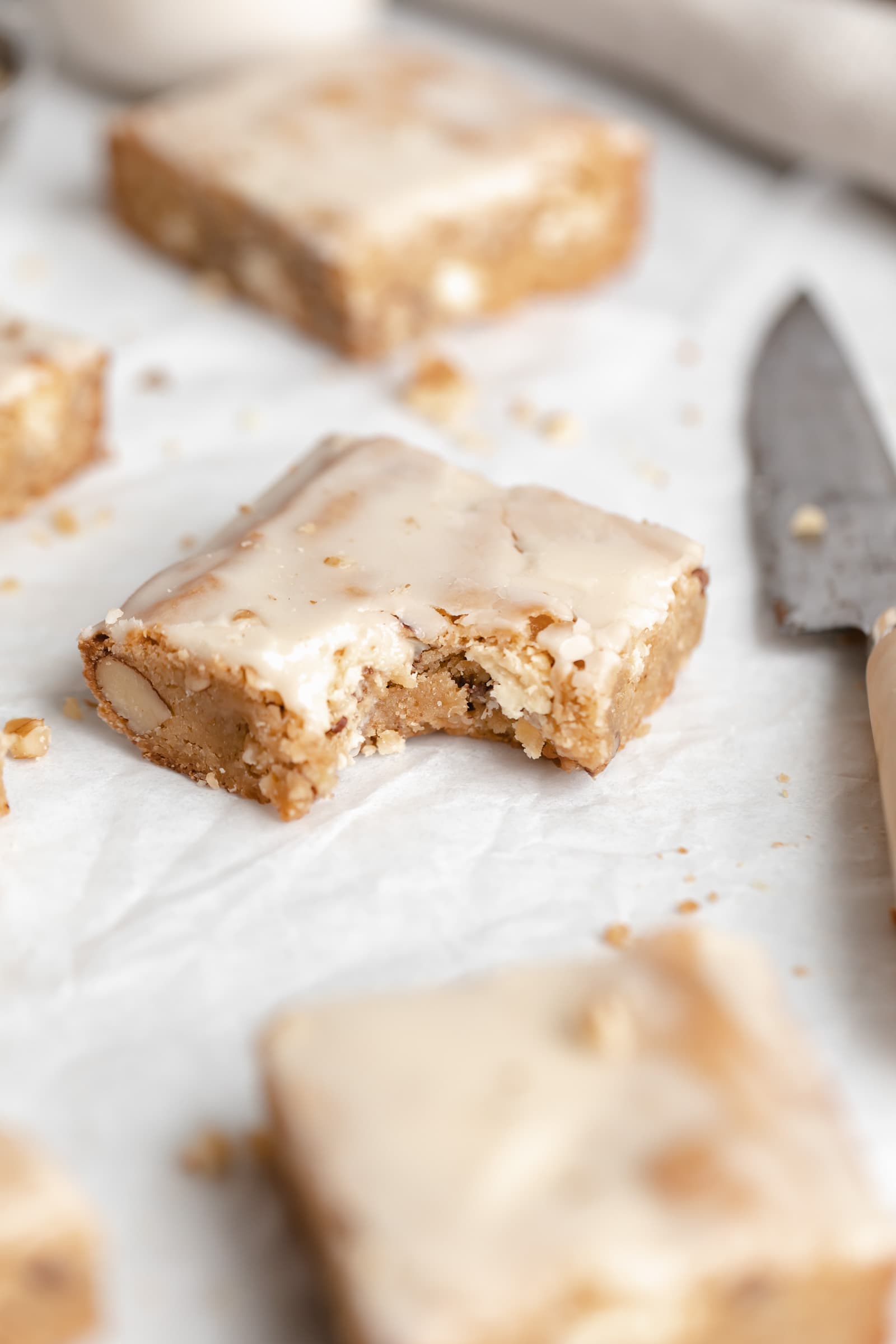 white chocolate maple nut blondies