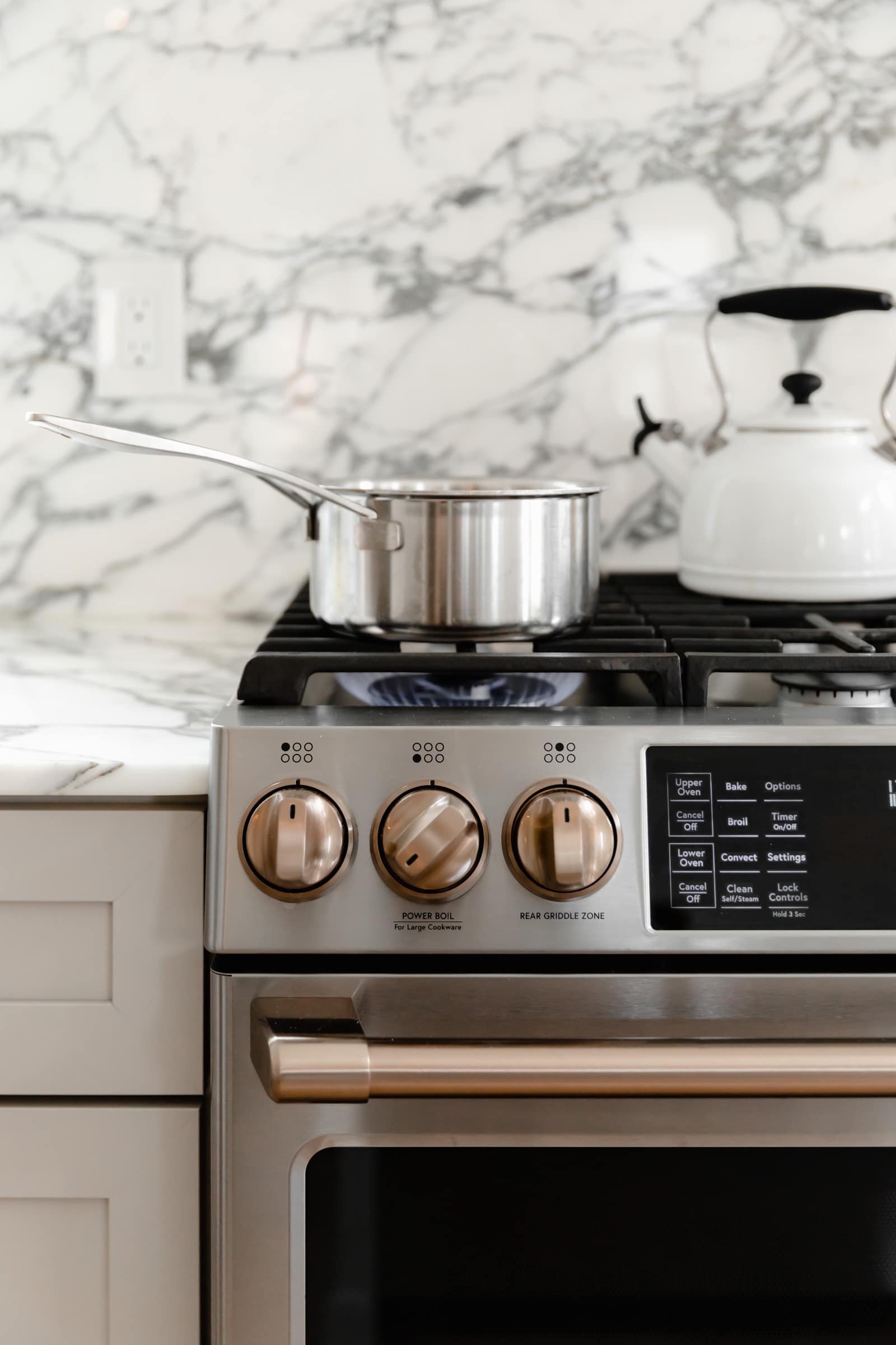 pot on cafe appliances range