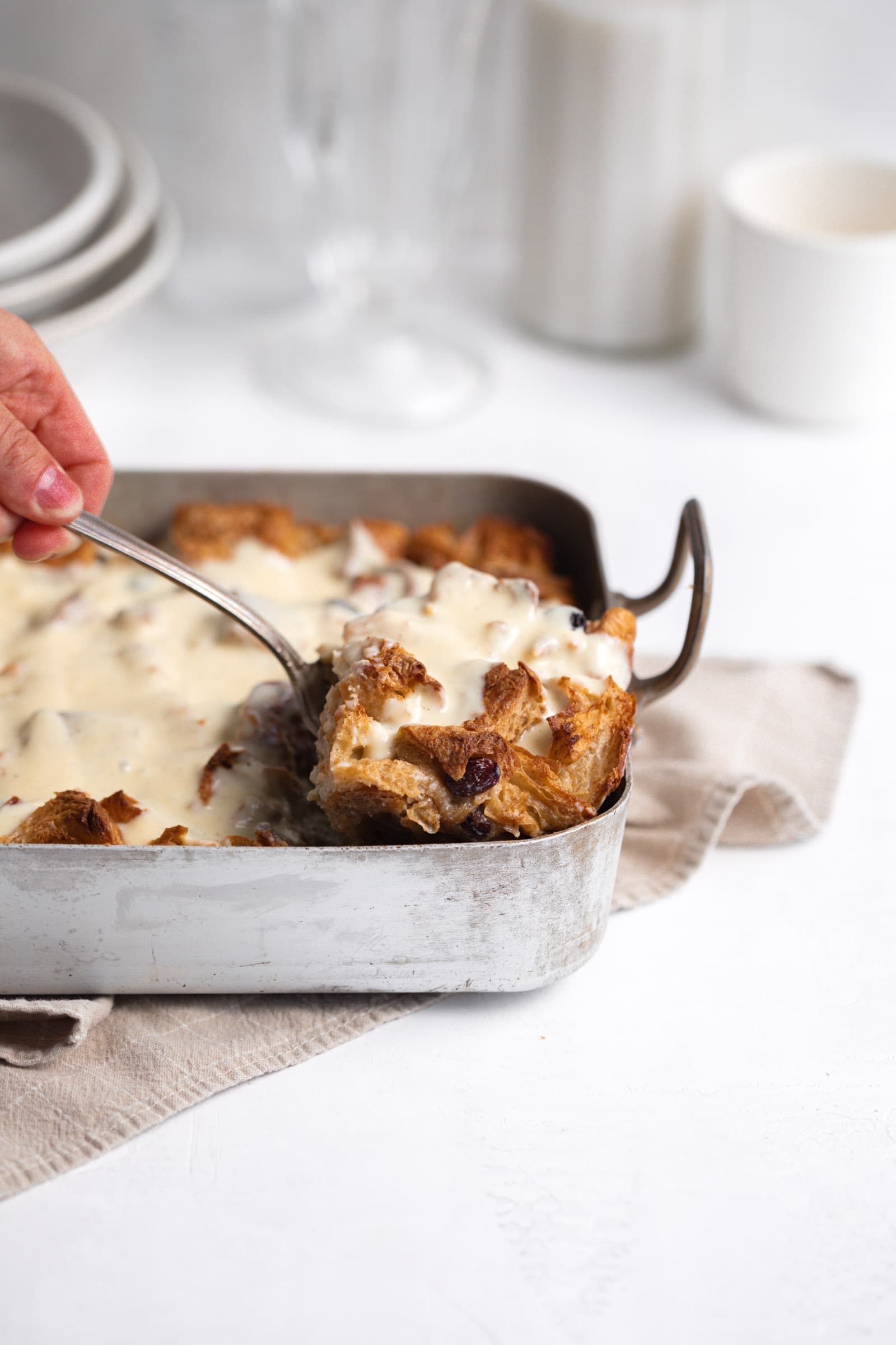 rum raisin bread pudding