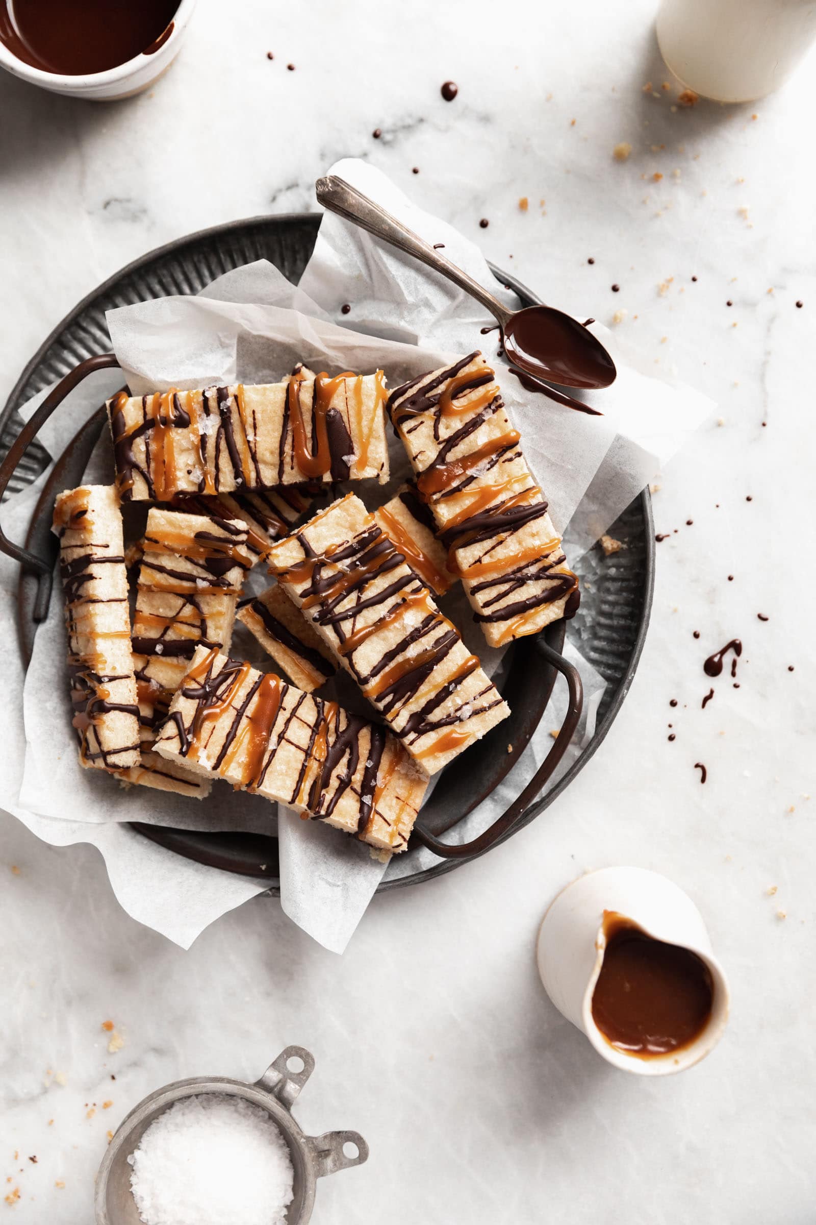 chocolate caramel shortbread bars