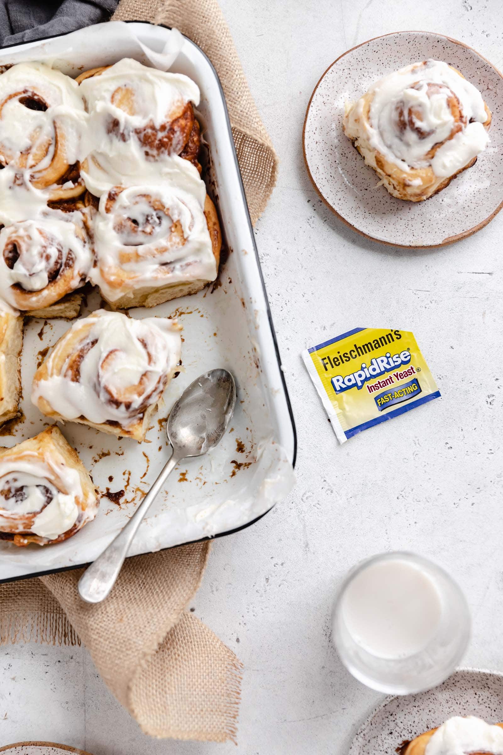 gingerbread cinnamon rolls