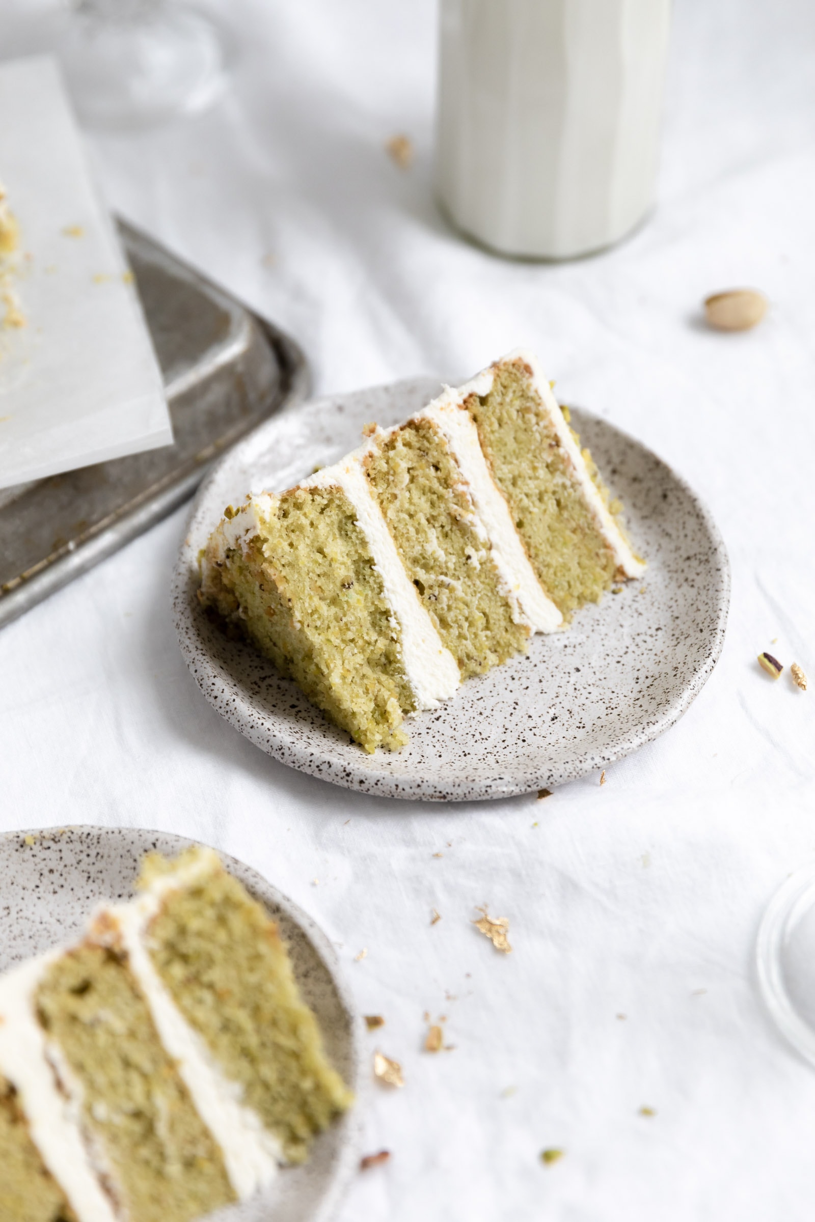 pistachio cake slice