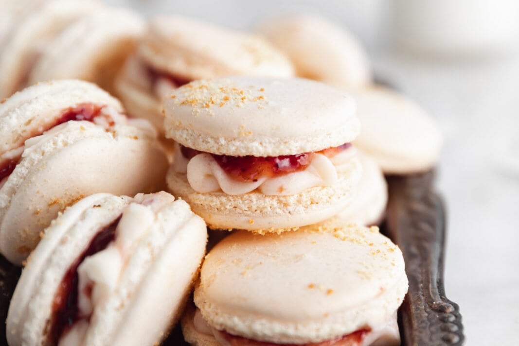 strawberry macarons