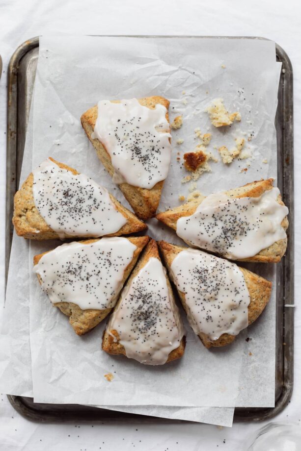 lemon poppyseed scones with lemon icing