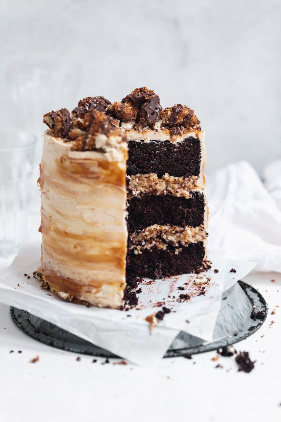 samoa cake with coconut caramel filling