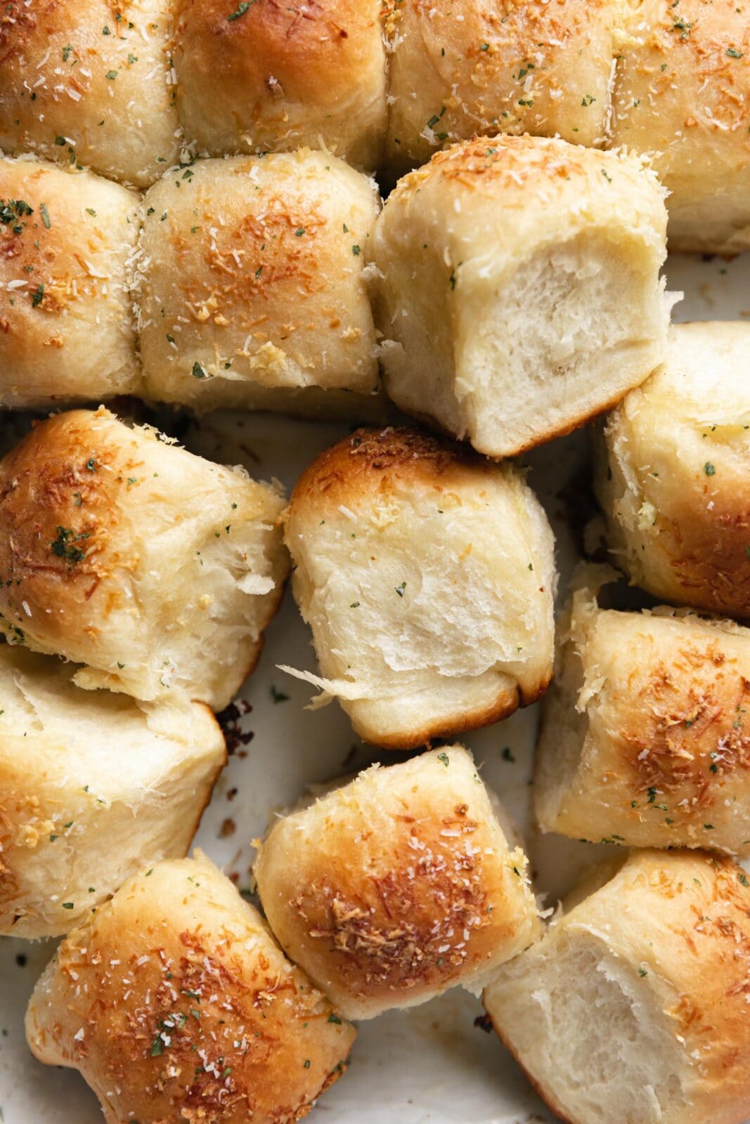garlic parmesan pull apart rolls