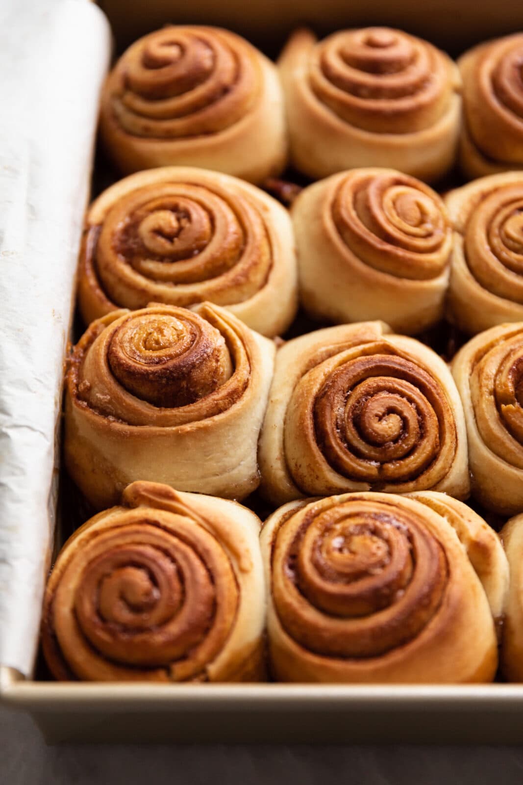 caramel pecan cinnamon rolls