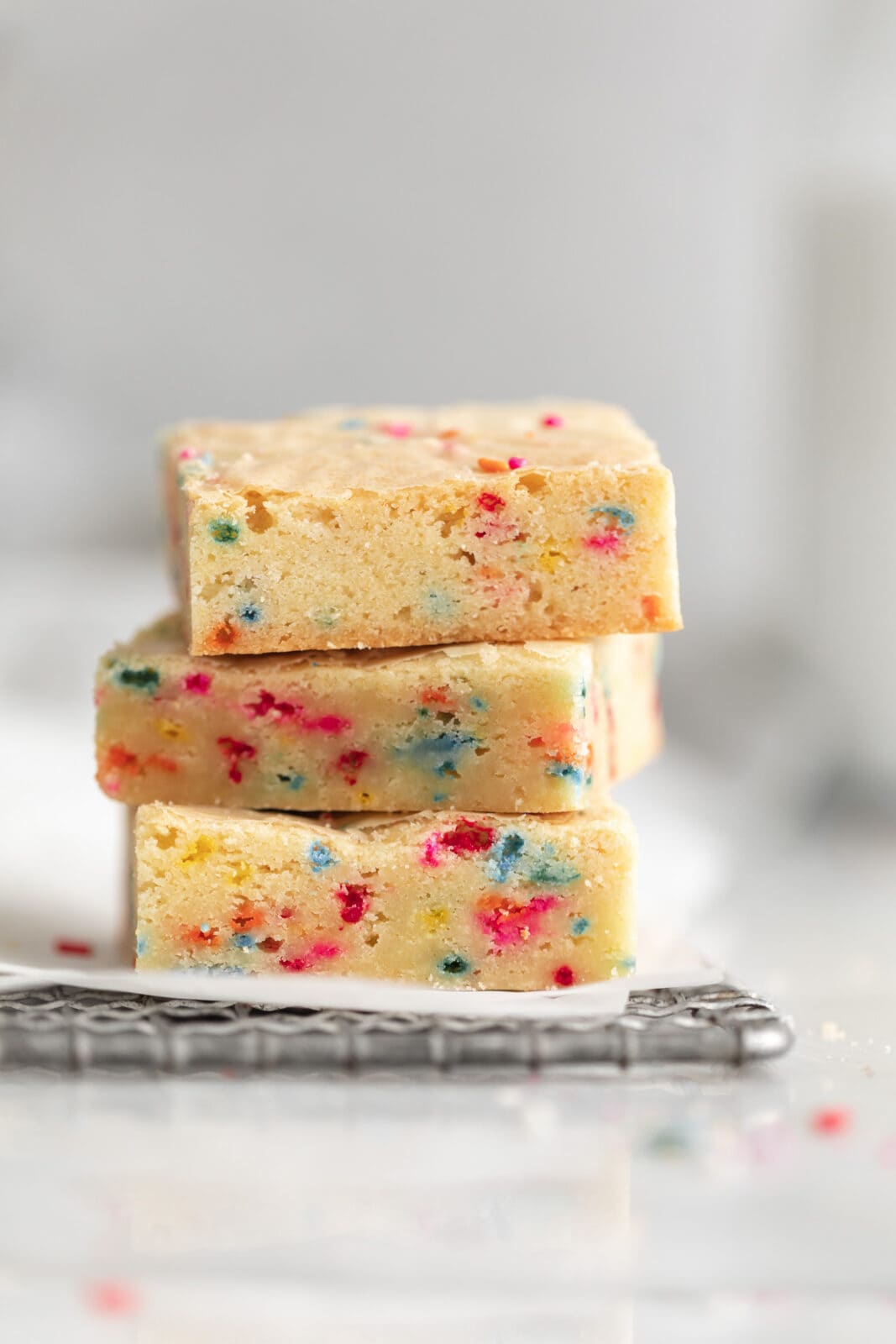 chewy funfetti blondies