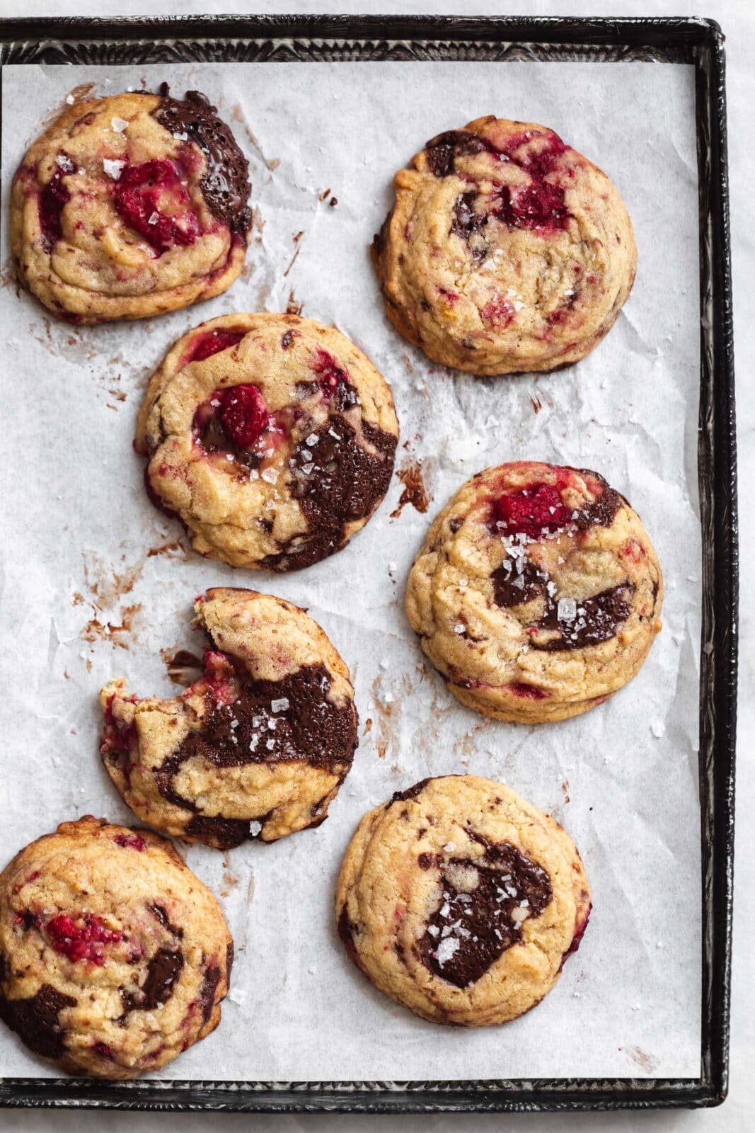 raspberry chocolate chip cookies