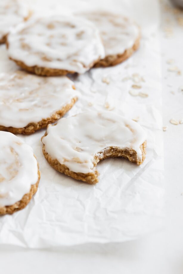 iced oatmeal cookies