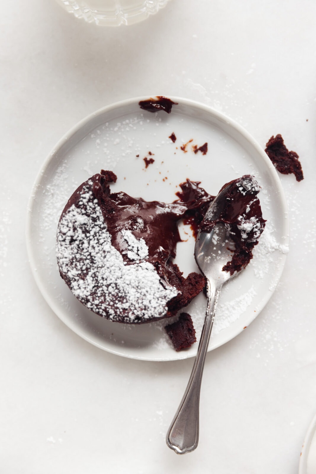 molten lava cakes with powdered sugar