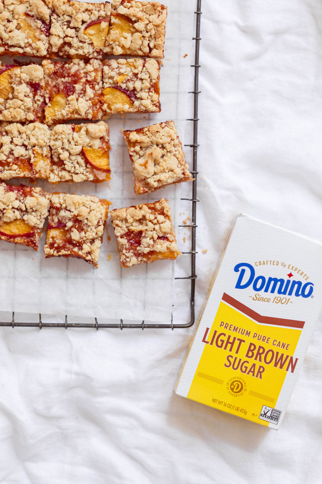 brown sugar peach crumb bars