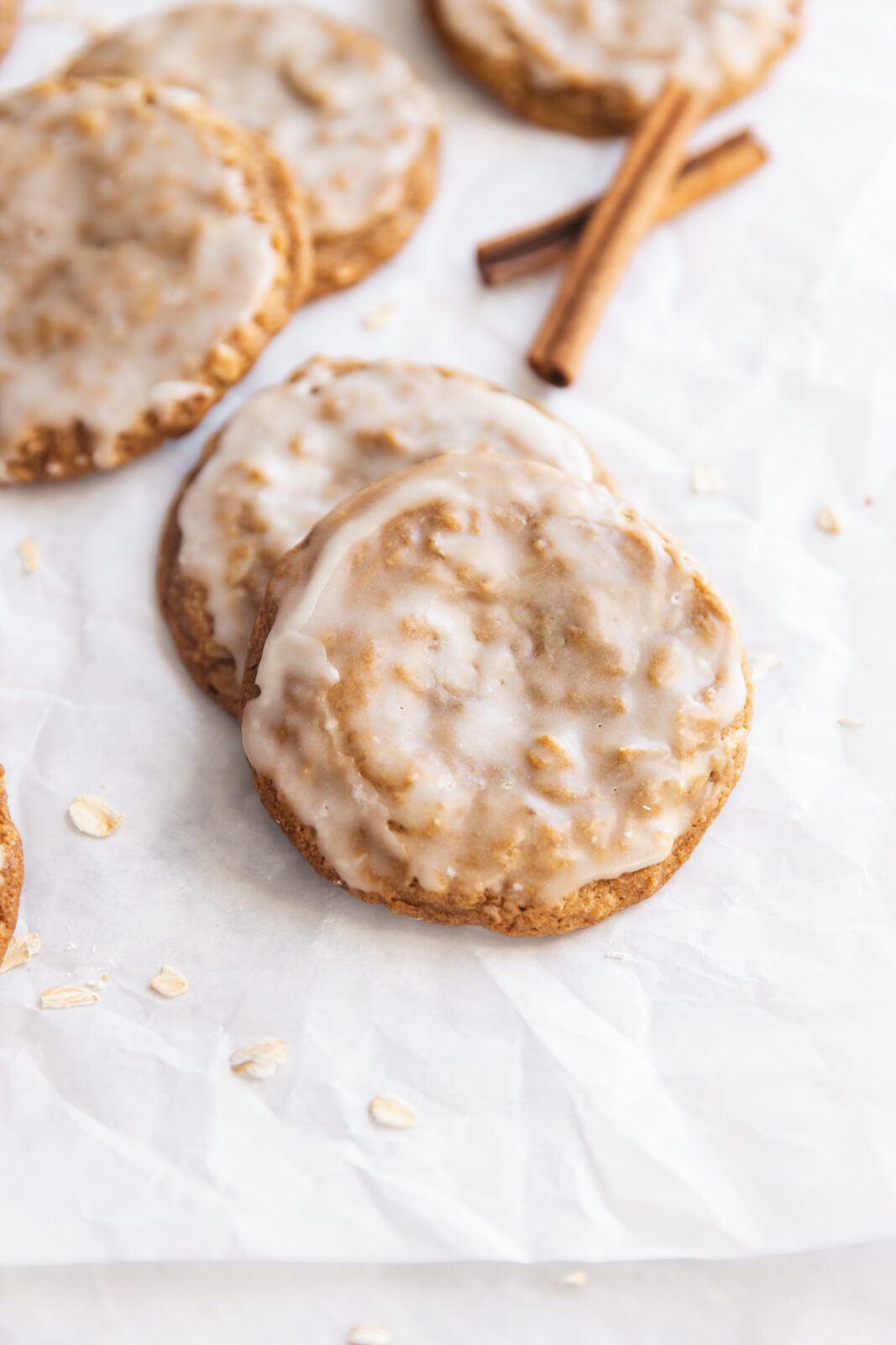 iced gingerbread oatmeal cookies