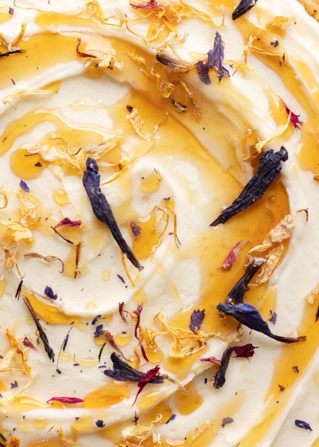 london fog cake with honey on top